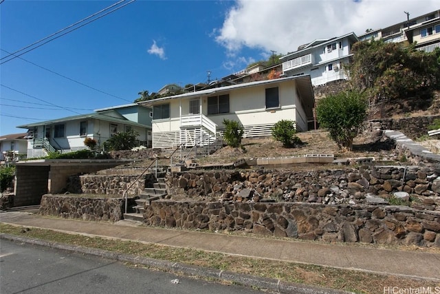 view of front of property