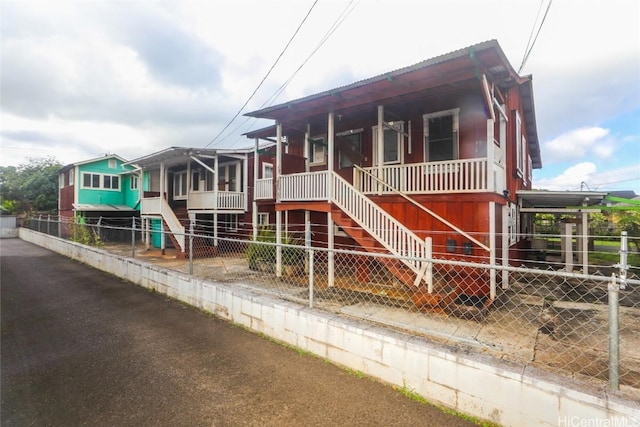 view of front of property with covered porch