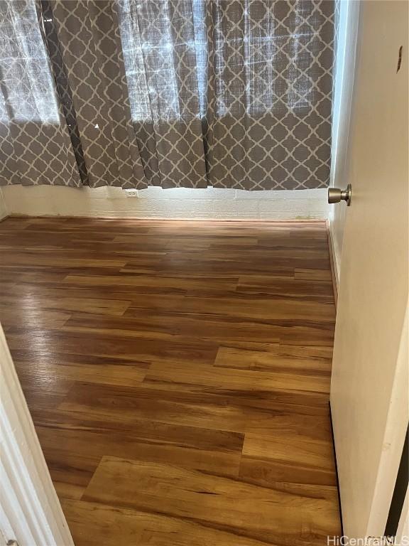 room details featuring wood-type flooring