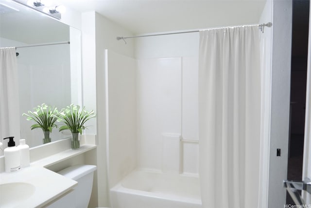 full bath featuring vanity, toilet, and shower / bath combination with curtain