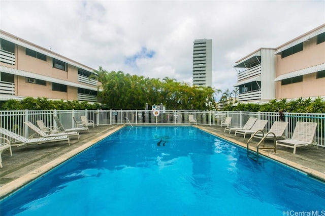 view of swimming pool