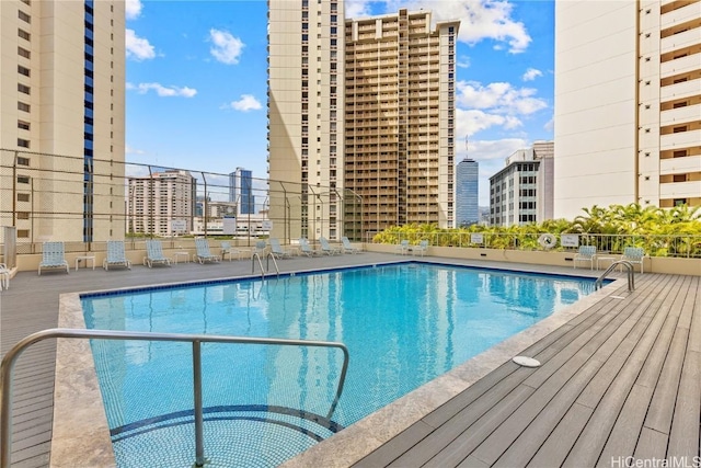 view of swimming pool