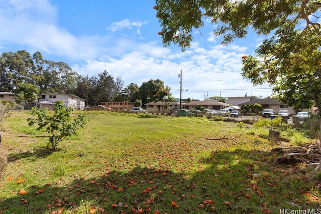 Listing photo 2 for 61 Lakeview Cir, Wahiawa HI 96786