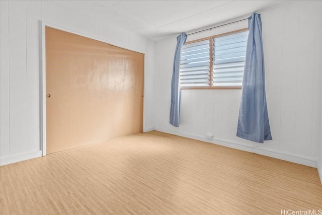 empty room featuring light hardwood / wood-style flooring