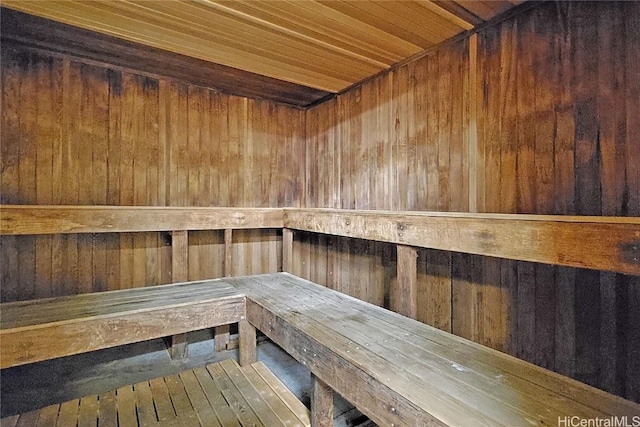 view of sauna / steam room