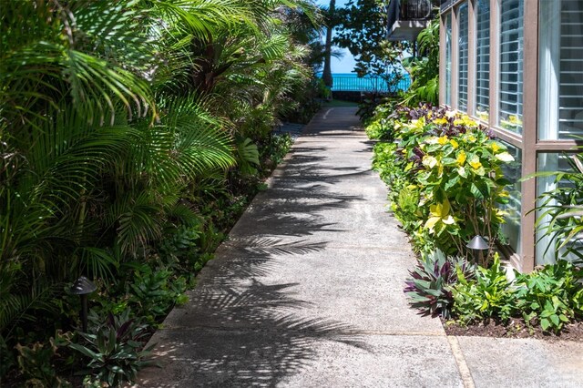 2987 Kalakaua Ave Unit 706, Honolulu, HI 96815 - view of road