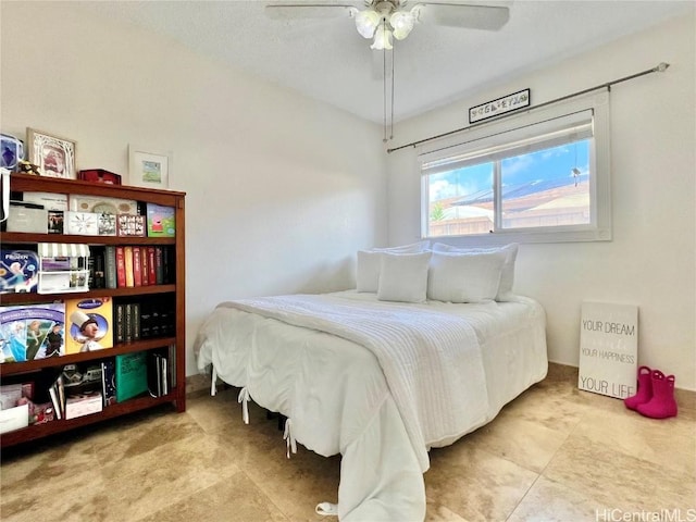 bedroom with ceiling fan