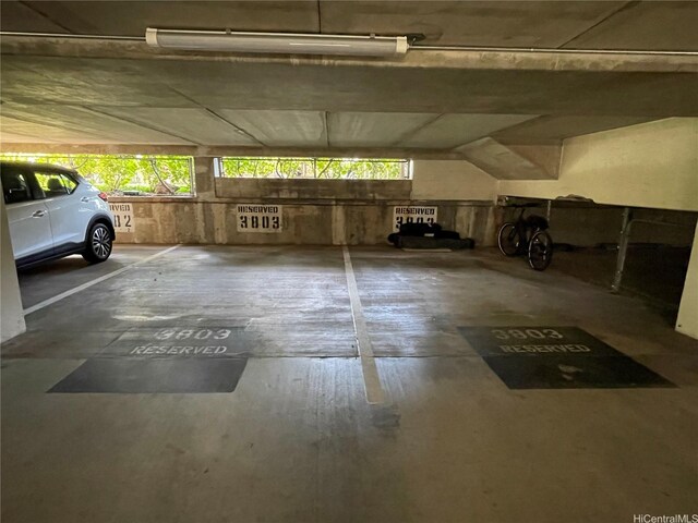 2240 Kuhio Ave Unit 3803, Penthouse Honolulu, HI 96815 - view of parking deck