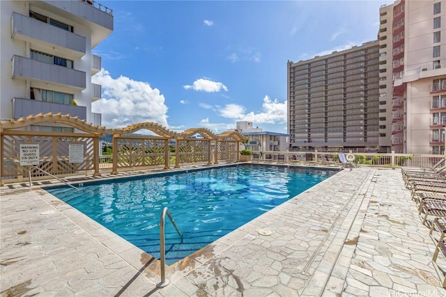 view of swimming pool