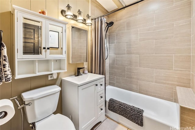 full bathroom featuring vanity, toilet, and shower / bath combo