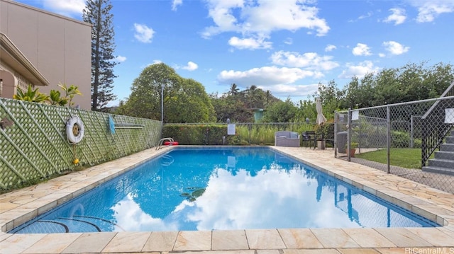 view of swimming pool