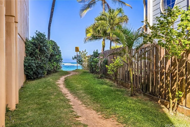 view of yard featuring a water view