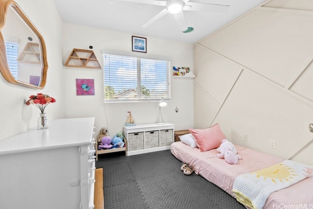 bedroom with ceiling fan