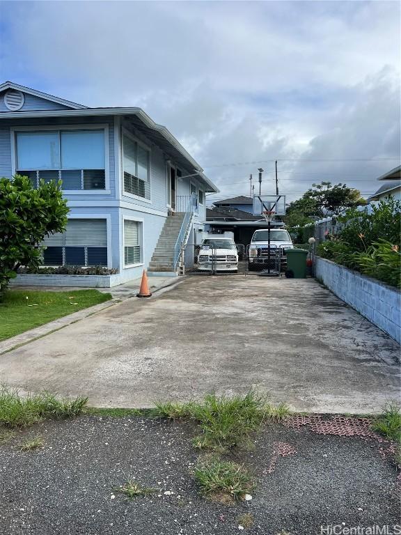 view of home's exterior