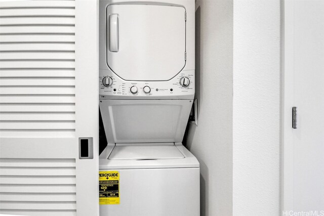615 Keawe St Unit 406, Honolulu, HI 96813 - clothes washing area with stacked washer and dryer