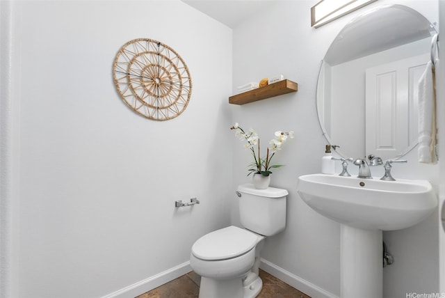 91-1171 Kaiau Ave Unit 207, Kapolei, HI 96707 - half bath featuring baseboards and toilet