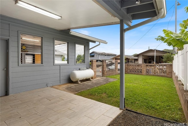 view of yard featuring a patio