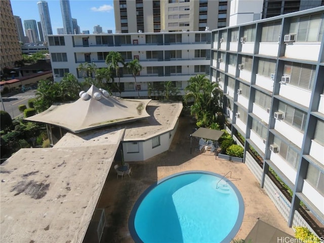 view of swimming pool