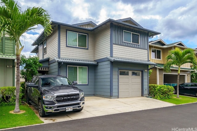 view of front facade featuring a garage