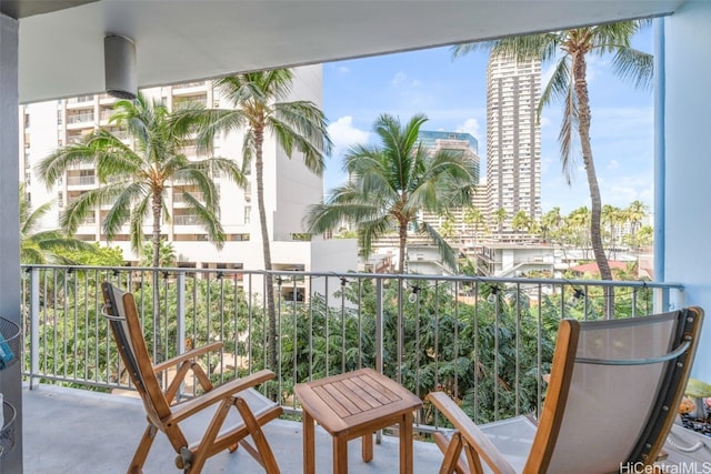 439 Keoniana St Unit 503, Honolulu, HI 96815 - view of balcony