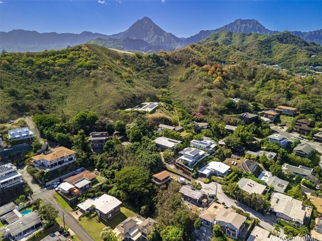 bird's eye view with a mountain view