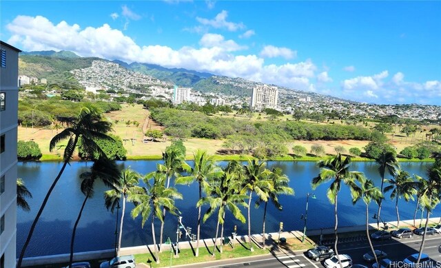 water view with a mountain view