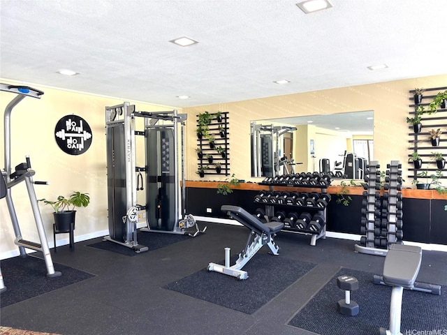 2240 Kuhio Ave Unit 1210, Honolulu, HI 96815 - workout area with a textured ceiling and recessed lighting