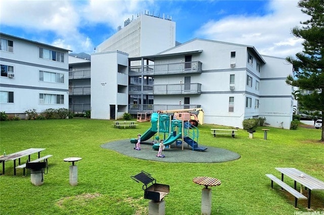 46-263 Kahuhipa St Unit B312, Kaneohe, HI 96744 - community play area featuring a lawn