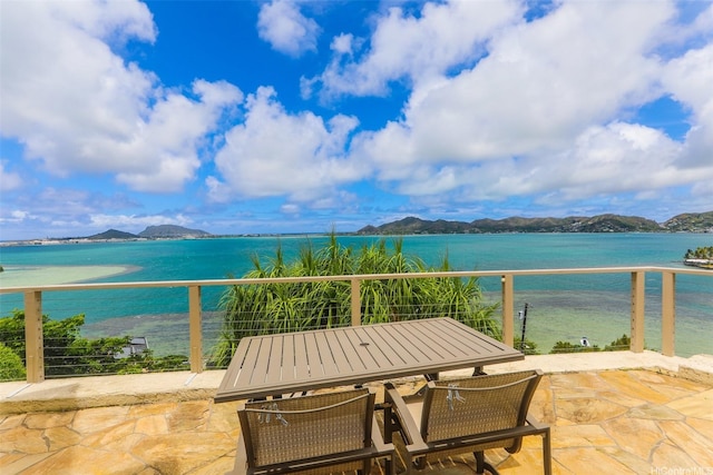 45-001 Lilipuna Rd Unit B, Kaneohe, HI 96744 - balcony with a water and mountain view and outdoor dining space