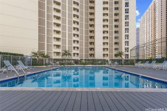 view of swimming pool