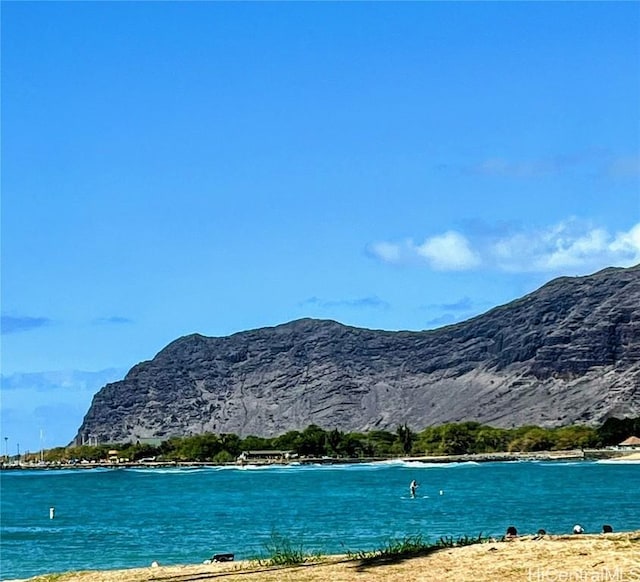 water view with a mountain view