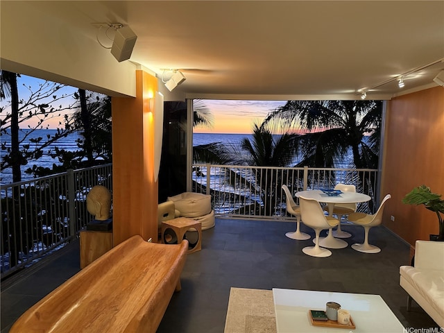3015 Kalakaua Ave Unit 401, Honolulu, HI 96815 - photo 1