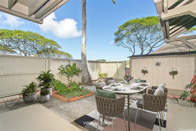 44-3026 Olina St Unit 7/6, Kaneohe, HI 96744 - fenced backyard with a patio and outdoor dining space