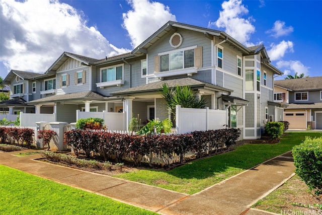 view of front of property with a front yard