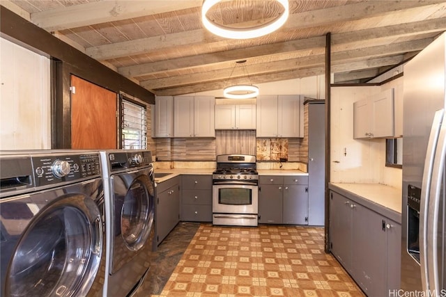 laundry room featuring wooden ceiling and washing machine and clothes dryer