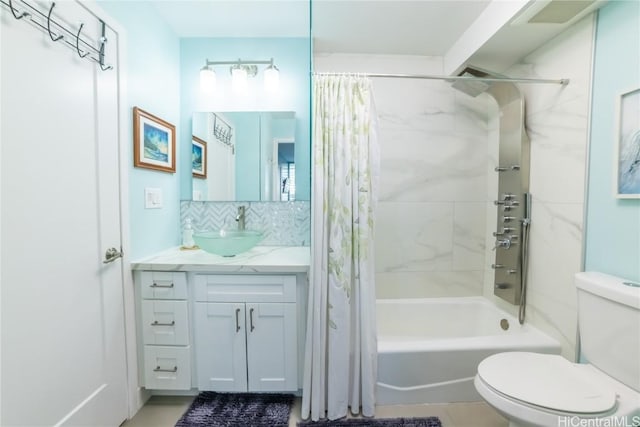 full bathroom featuring shower / bathtub combination with curtain, vanity, decorative backsplash, and toilet