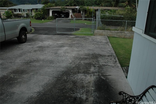 view of yard with a garage