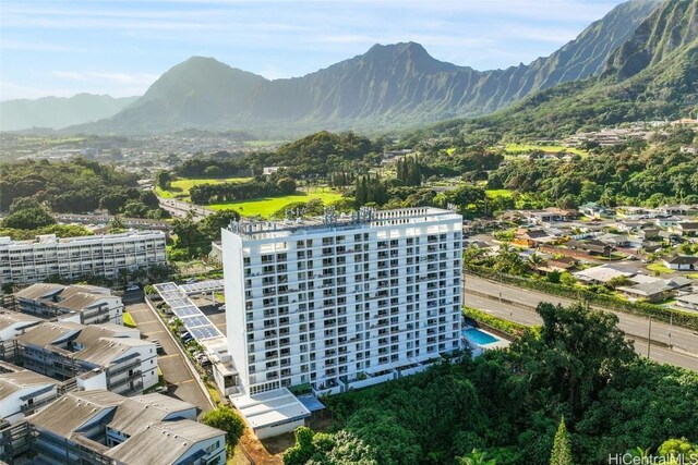 bird's eye view with a mountain view