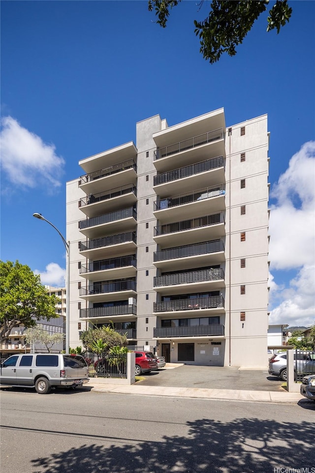 907 Birch St Unit 201, Honolulu, HI 96814 - view of apartment building / complex