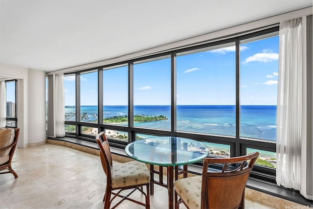 1330 Ala Moana Blvd Unit 3204, Honolulu, HI 96814 - sunroom with a water view