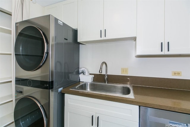 laundry room featuring stacked washer and dryer, sink, and beverage cooler