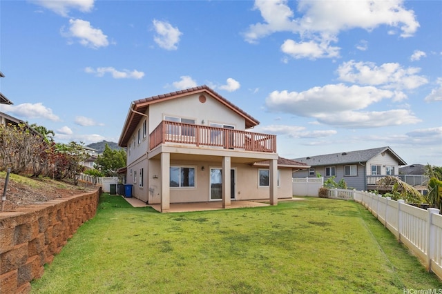 92-6012 Kohi St, Kapolei, HI 96707 - rear view of house featuring stucco siding, a fenced backyard, and a patio