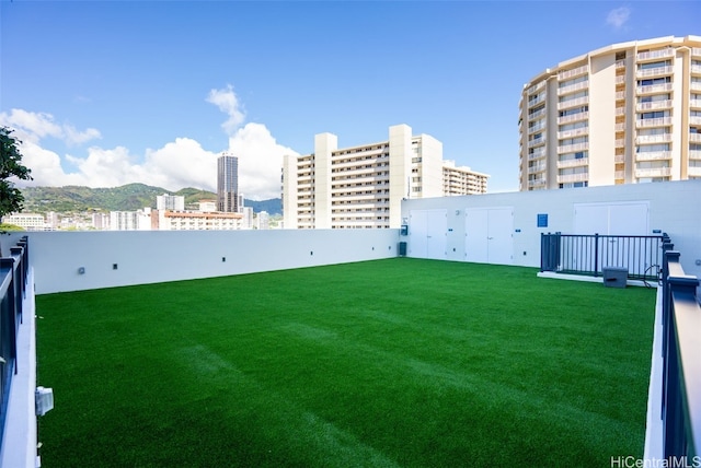 view of yard with a mountain view