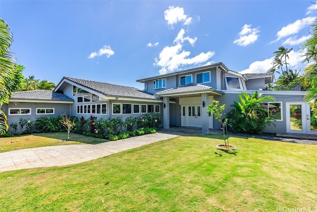 view of front of property with a front yard