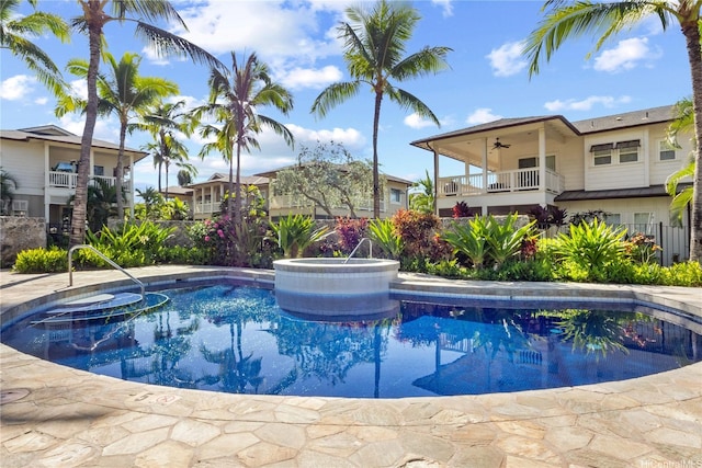 92-1110 Olani St Unit 20-6, Kapolei, HI 96707 - view of swimming pool with a ceiling fan and a pool with connected hot tub