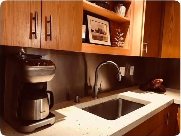 kitchen featuring sink