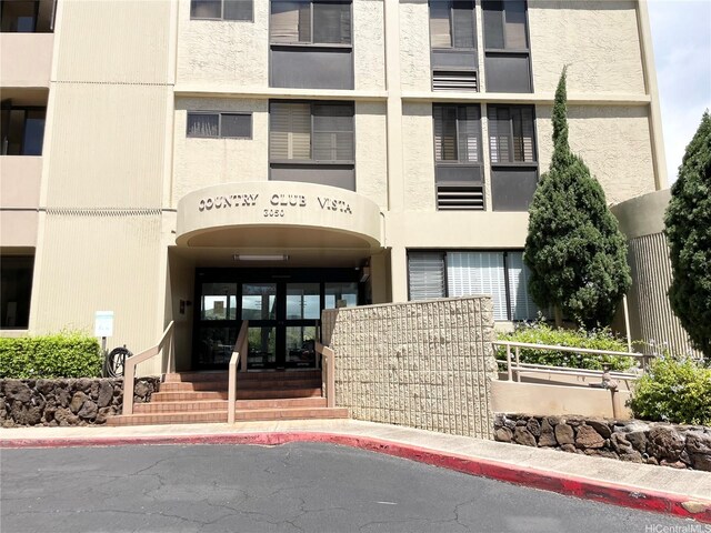 3050 Ala Poha Pl Unit W2, Honolulu, HI 96818 - view of apartment building / complex with entry steps