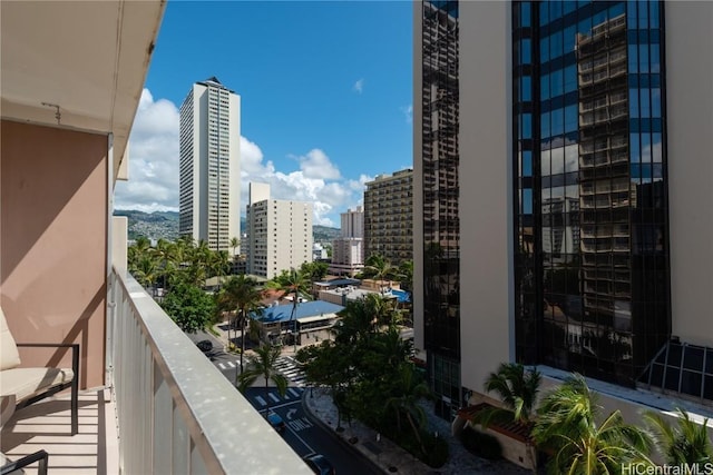 364 Seaside Ave Unit 811, Honolulu, HI 96815 - view of balcony