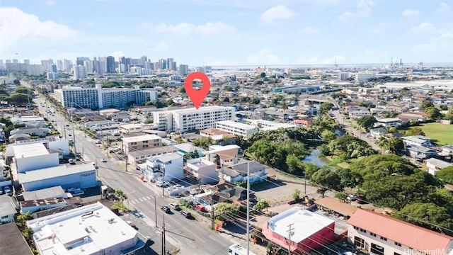 drone / aerial view with a view of city