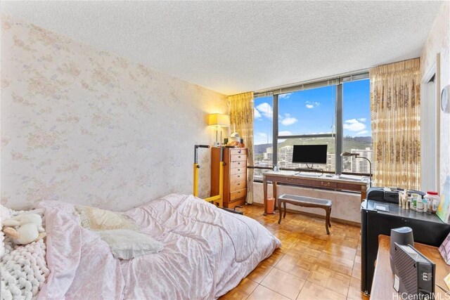 1221 Victoria St Unit 3201, Honolulu, HI 96814 - bedroom with a textured ceiling